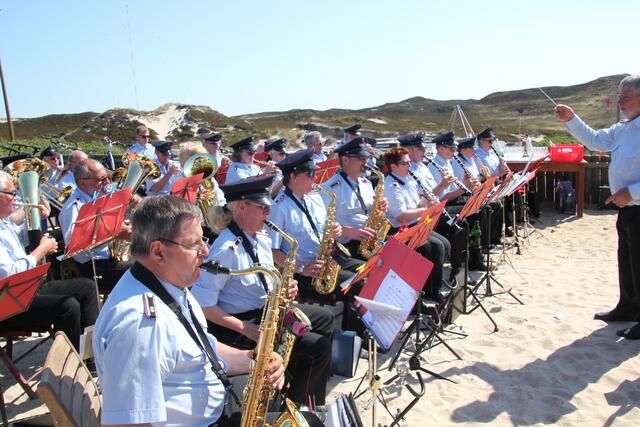 Musikzug Laatzen vor der Sansibar