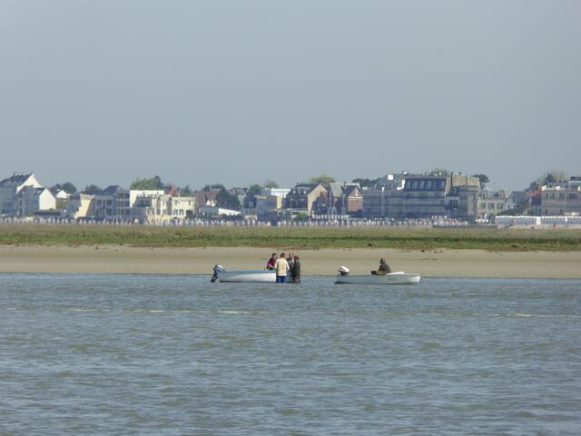 Blick auf den Strand von Saint-Váléry-sur-Somme vom Schiff aus | Foto: Dagmar Benz