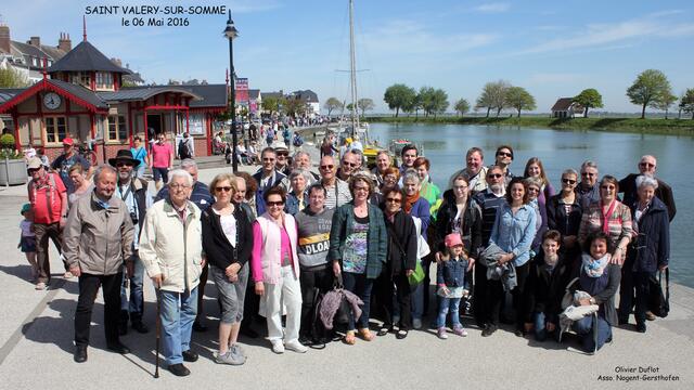 Gruppenfoto vor der Bootsfahrt in Saint-Valéry-sur-Somme | Foto: Olivier Duflot