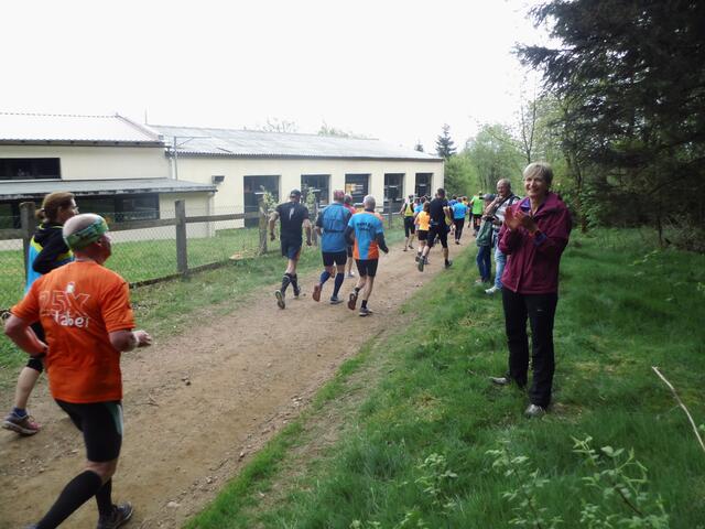 Post SV Lehrte: Reiner + Wolfgang Zieleinlauf 21,1 km