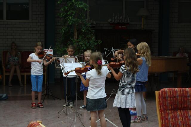 Violinensemble der Sing- u. Musikschule Neusäß e.V. am 5. Juni | Foto: © Stadt Neusäß