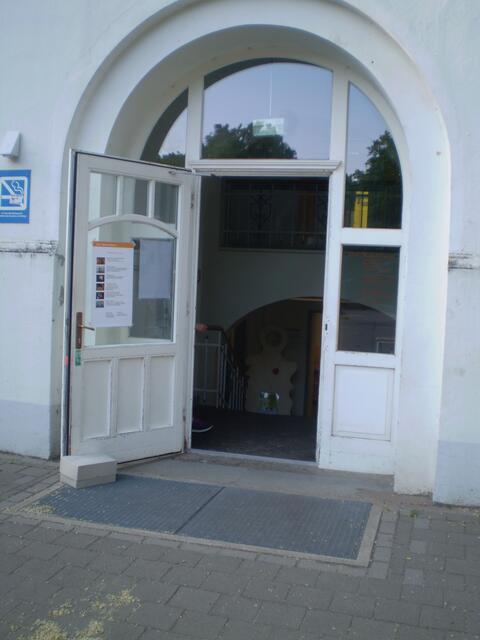 4. Juni 2016: Blick in das Schulmuseum Bremen mit dem Bremer Schulgeist "Osli" aus der Bremer Schule 089