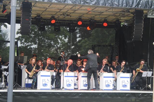 Die Big Band "Blue Notes" spielt bei CitySound.
