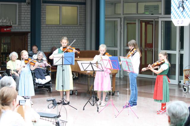 Violinensemble der Sing- und Musikschule Neusäß.