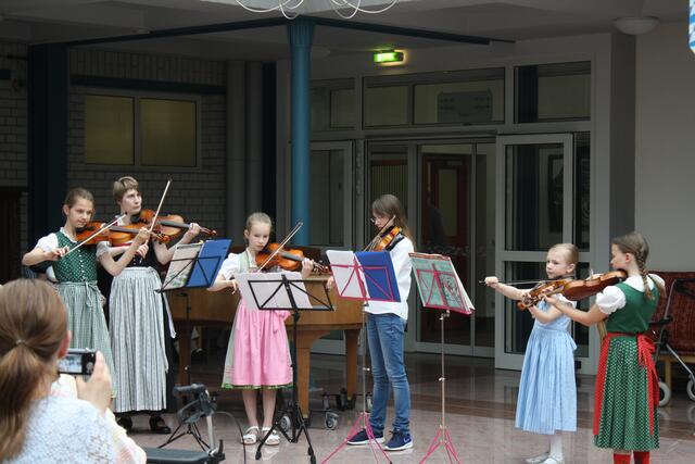 Violinensemble der Sing- und Musikschule Neusäß.