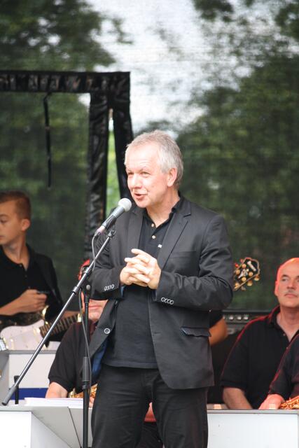 Achim Binanzer, Leiter der Big Band "Blue Notes".