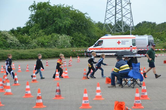 Schnell die Streckenbegehung, bevor es zu regnen beginnt.