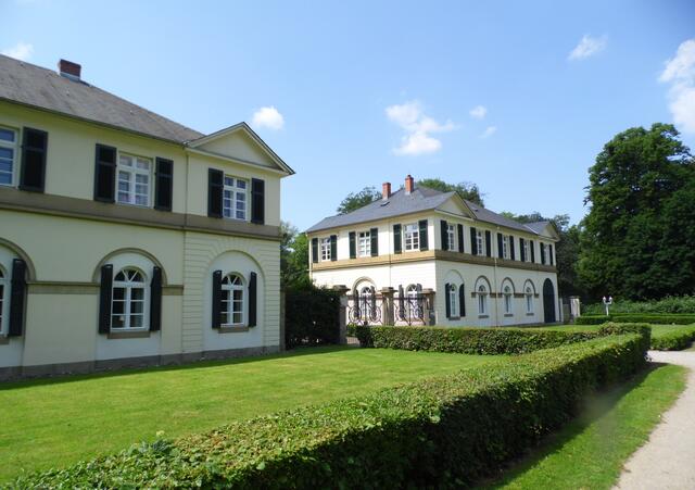 Diese 1826 von Laves erbauten Wirtschaftsgebäude dienten als Pferdeställe und Bedienstetenwohnungen.