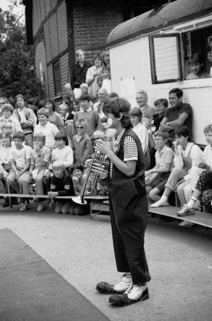 Premierenvorstellung des Kinderzirkus Giovanni im Juni 1985.