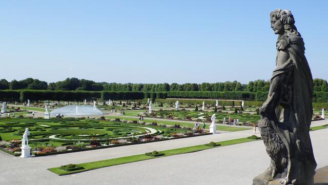 Für denjenigen, der den Garten zum ersten Mal betritt, ist Staunen angesagt.