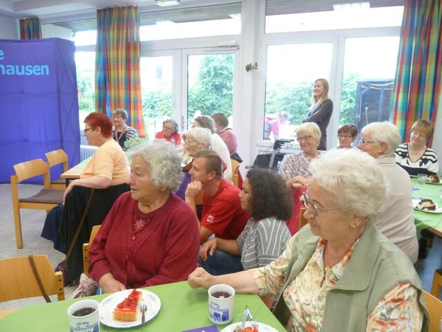 Den Zuschauern gefällt das sehr.