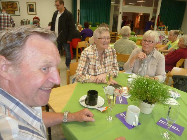 Eine lustige Runde hatte sich hier gebildet.