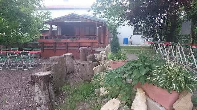 "Vereinsheim" des Freundeskreises Stadtpark Rain e.V.  erwartet seine Gäste ......
