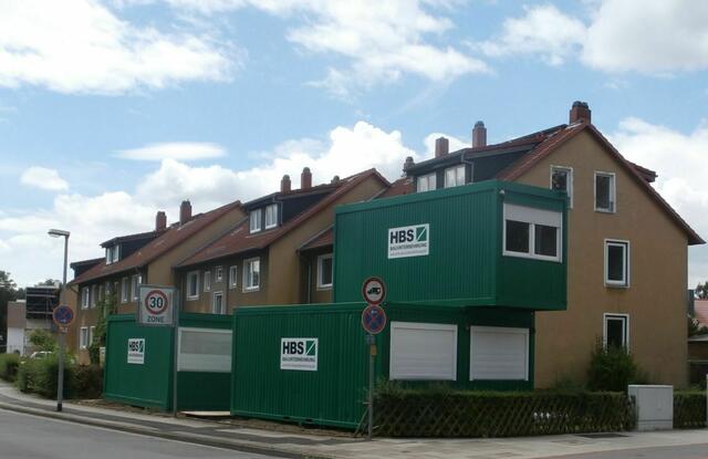 Ebelingstraße/Ecke Posener Straße, 28. Juni 2016. Abriss statt Renovierung, die Mietpreise werden dementsprechend steigen.