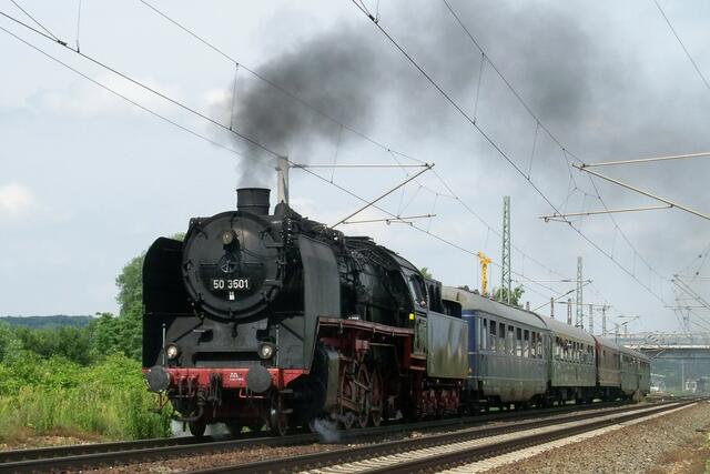 50 3501 Ausfahrt aus dem Bhf Naumburg Saale Hbf