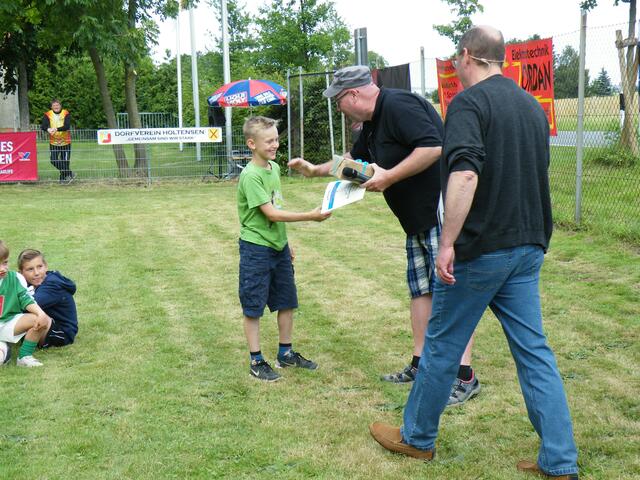 110. Kids - Urkunde und Geschenk für den besten Spieler - Georg Tidow.