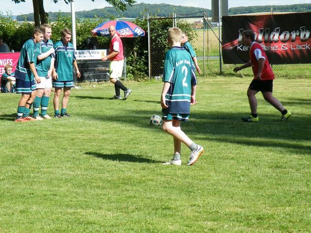 97. Action im Spiel.