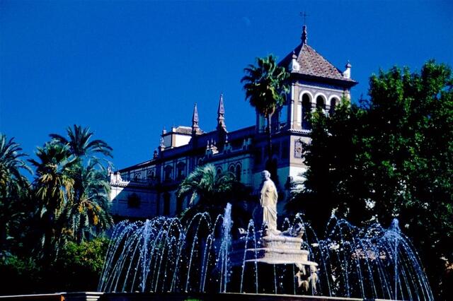 Ein Hotel-Prunkstück von Sevilla ist das Alfonso XIII. (seit 1929) nahe der Kathedrale.