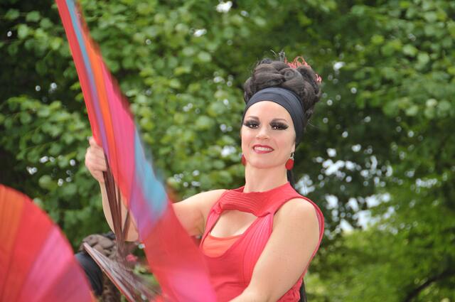 Wieder mit dabei: Teatro Pavana - wunderschöne Tänze auf Stelzen