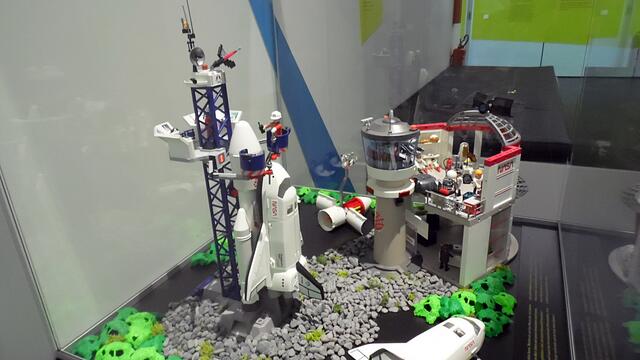 Die Sonderschau »PLAYMOBIL-Spielgeschichte(n) in der Arche Nebra (18.3.–31.10.2016) !