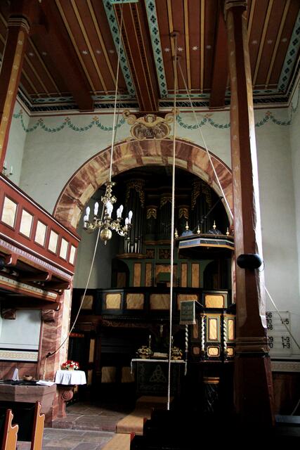 Kirche Kleinseelheim: das Kircheninnere