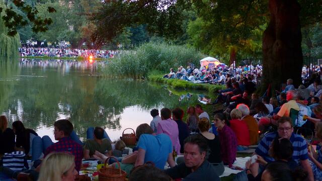 Man hört, man sieht...