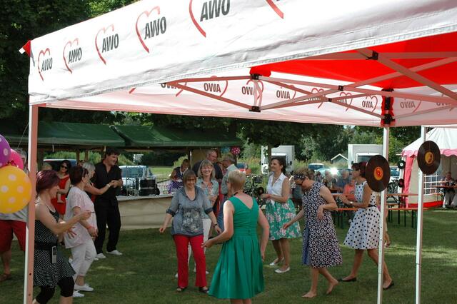 Zu den 50-er Jahre Songs hielt es viele nicht auf ihren Sitzen...