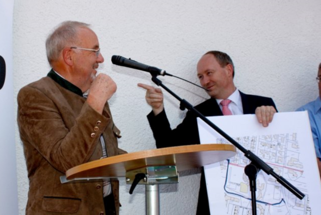 Otto Müller, Vorsitzender der AWO Königsbrunn, und Bürgermeister Franz Feigl. | Foto: AWO Augsburg Bezirksverband Schwaben
