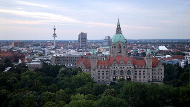 Neues Rathaus und City