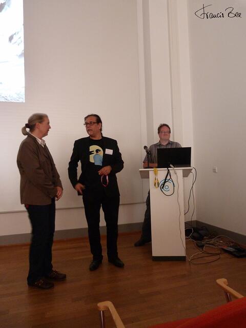 Eröffnung mit Präsentation vom Podium