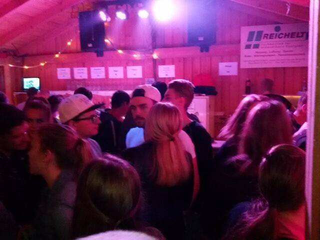 .. kurzer Blick in die Bar ..
