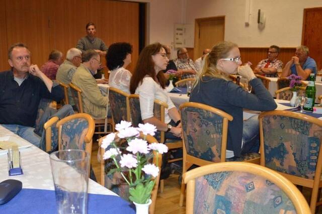 Blick in die gut besuchte Informationsveranstaltung | Foto: Erwin Müller