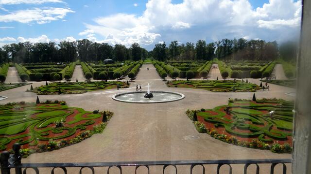 Schlosspark im französischen Stil