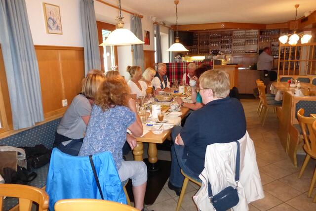 Bergfrühstück auf dem Treichelhof