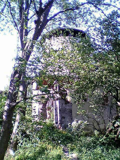 Turm und Kapelle aus Richtung Süd