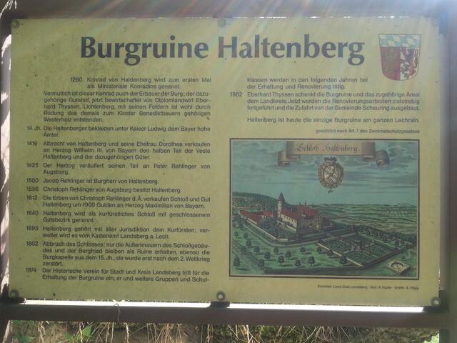 Hinweistafel am Burgeingang
