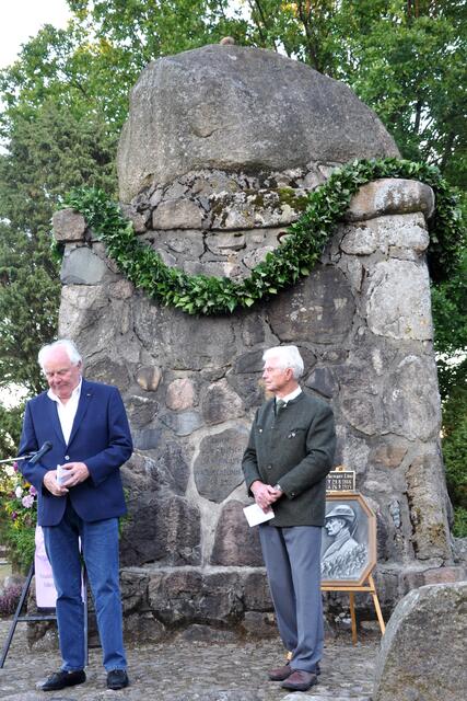 Impressionen: Gedichte und Gesang zum 150. Geburtstag von Hermann Löns am 29. August 2016 - Robert Brand & Reinhold Hentschel