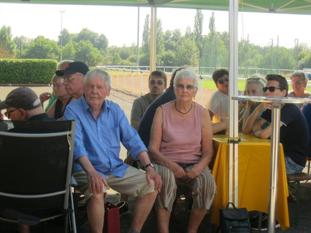Margret und Erich Braun hören gern zu