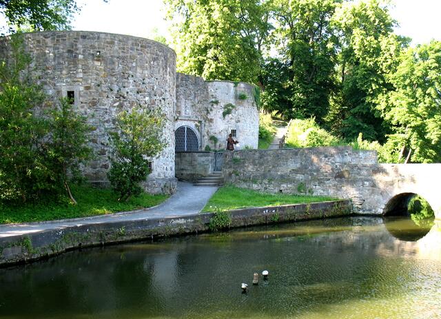 Wer auf diesem Ausflug mehr sehen möchte, besucht vielleicht noch die Burg in Coppenbrügge, die einst den Hellweg sicherte.