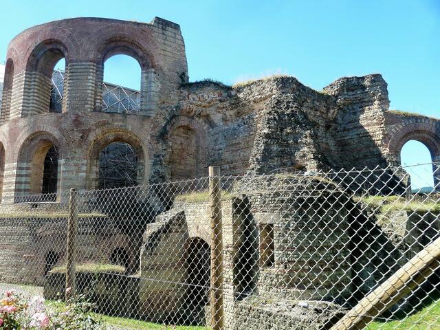 Kaisertherme,Reste einer röm.Badeanlage u.späteren Reiterkaserne.