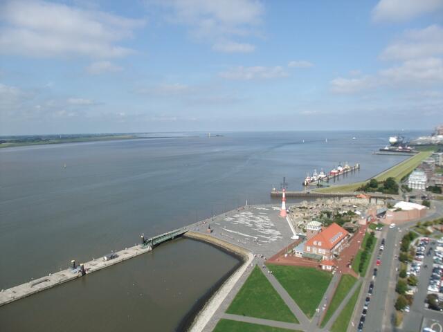 Blick vom Aussichtsplattform SAIL City  Wesermündung