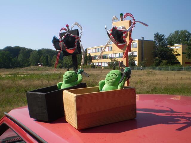 Obama-BAKI mit GRÜNHOLD am 8. September 2016 vor der Schule 011 in Bremen-Tenever