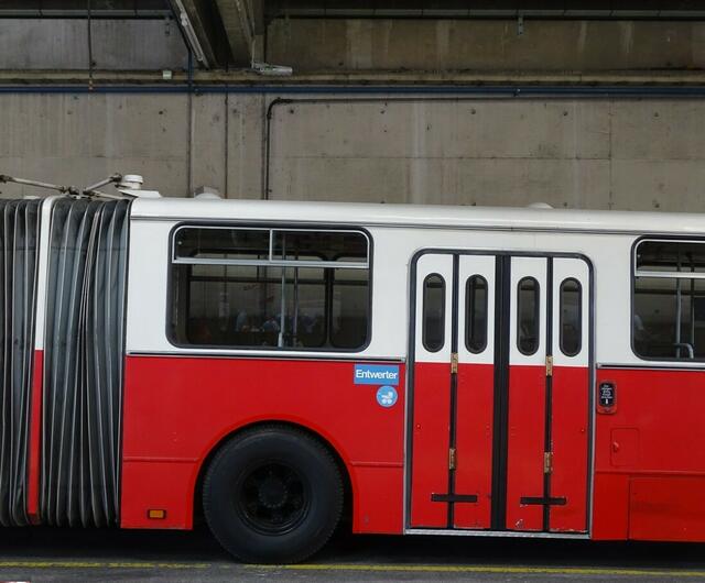 Tramwaytag Wien 2016 - Seitenansicht des GU230/54/59/3.