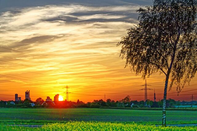 Mit diesem Sonnenuntergang verabschiedete sich der "verlängerte Sommer" am 15.09.2016 in Lehrte-Ahlten