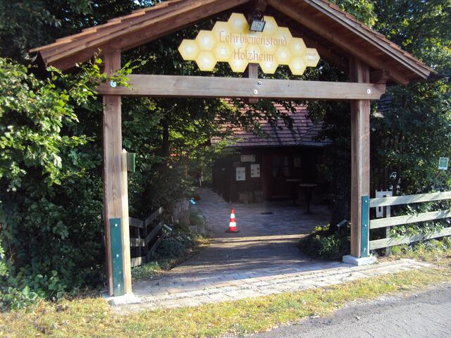 Holzheim; Lehrbienenstand