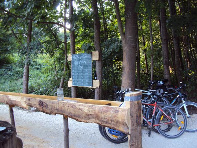 Offingen, "Radlertankstelle", Maßkrugschiebe Anlage