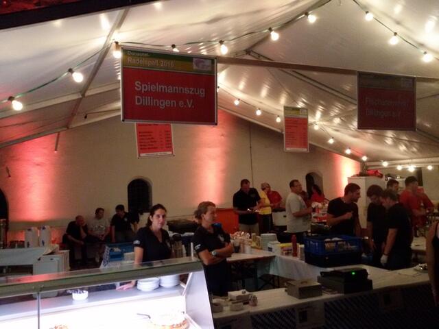 Dillingen; Schlosshof, Warm-Up-Party