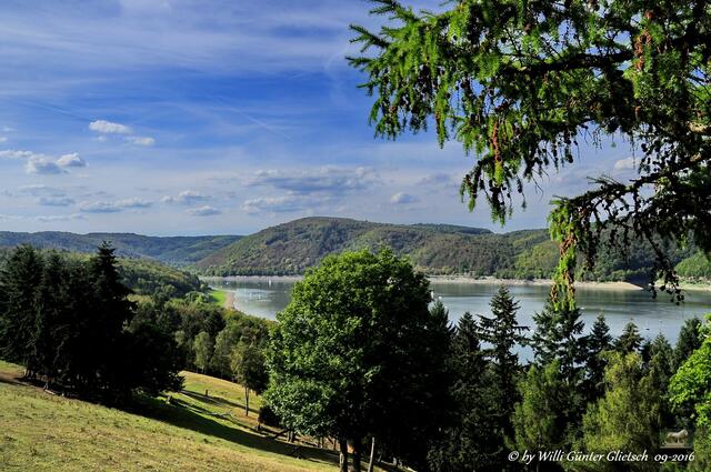 Blick vom Tierpark zum Edersee.