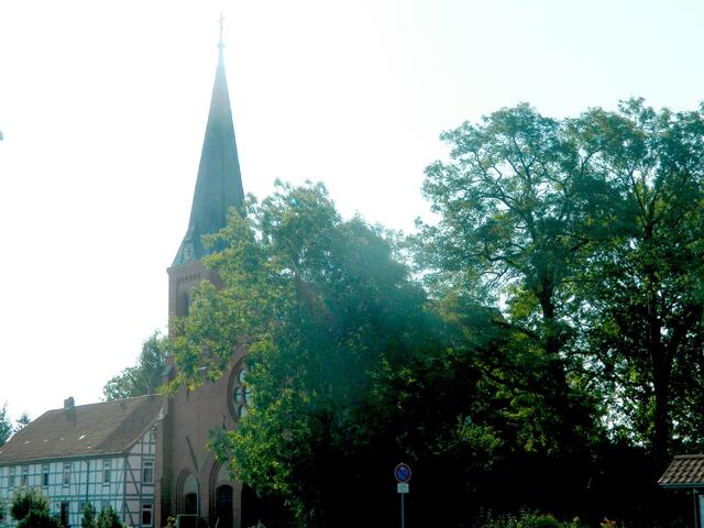Heilige Dreifaltigkeit ist die katholische Kirche in Ruthe.