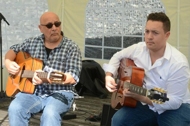 passion for blue, Stelingen: Ramon Rose und freunde